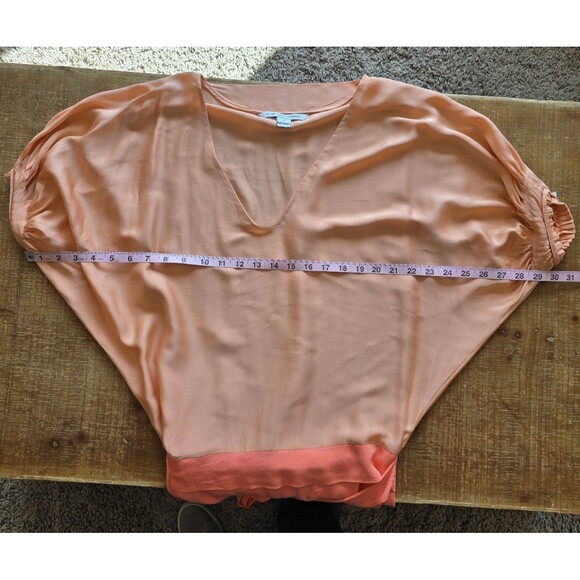 Diane Von Furstenberg mid length dress in peach / orange short sleeve size 4 - Picture 11 of 11